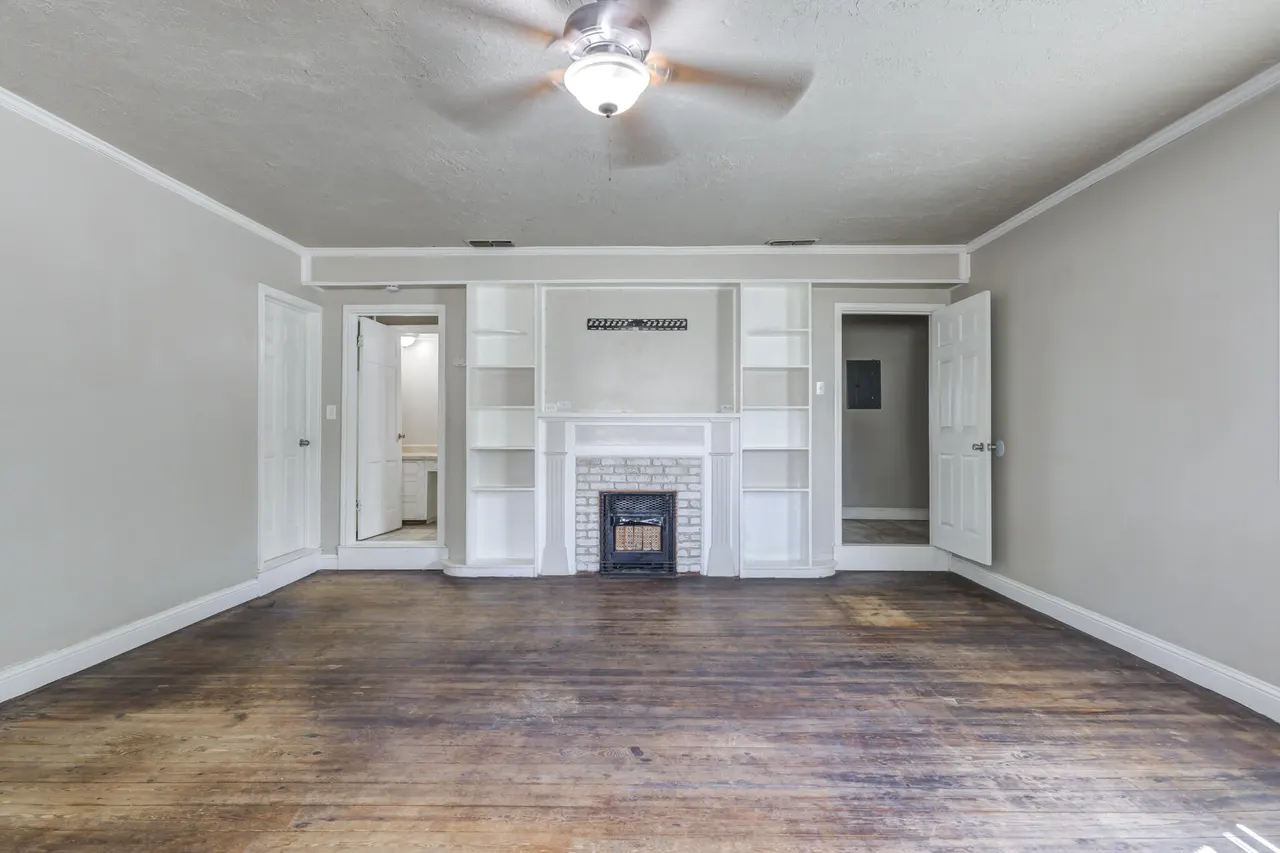 Photo 21 — 2111 29th Street, Lubbock, TX 79411