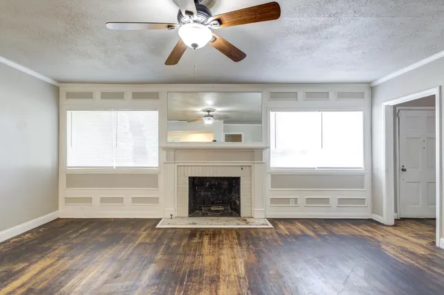 Photo 6 — 2111 29th Street, Lubbock, TX 79411