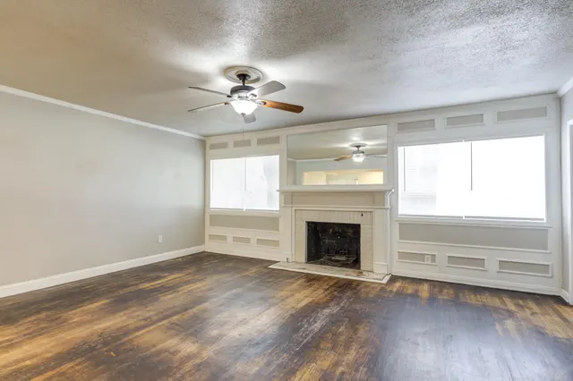 Photo 5 — 2111 29th Street, Lubbock, TX 79411