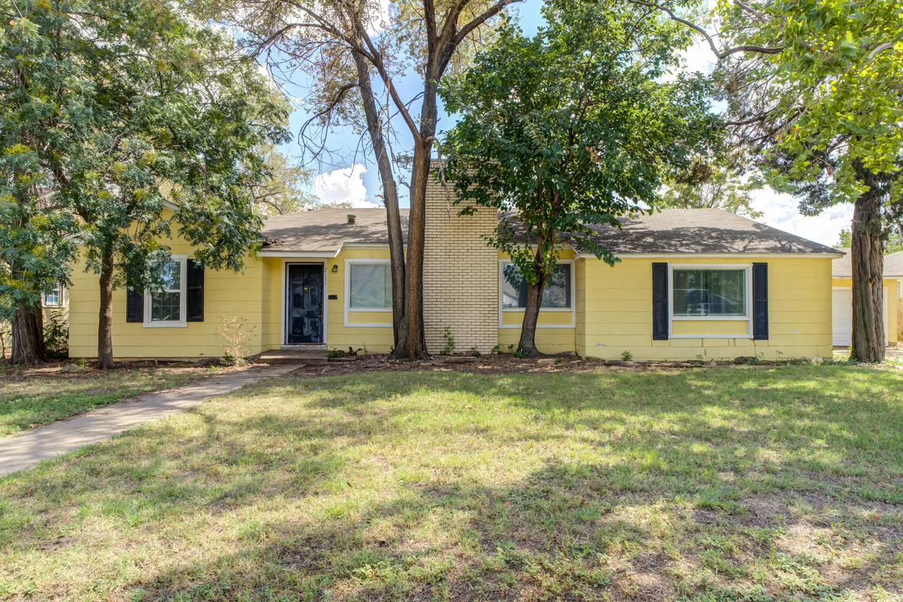 Front exterior — 2111 29th Street, Lubbock, TX 79411
