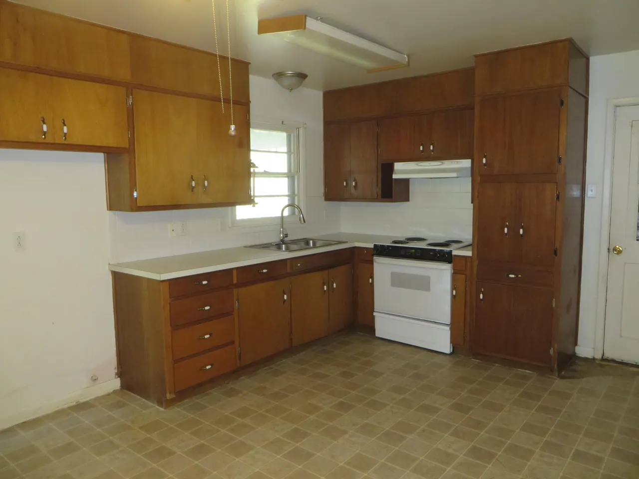 Photo 5 — 2802 63rd Street, Lubbock, TX 79413