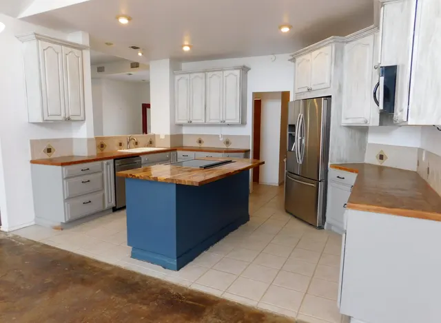 Photo 6 — 1107 W Ave J, Muleshoe, TX 79347