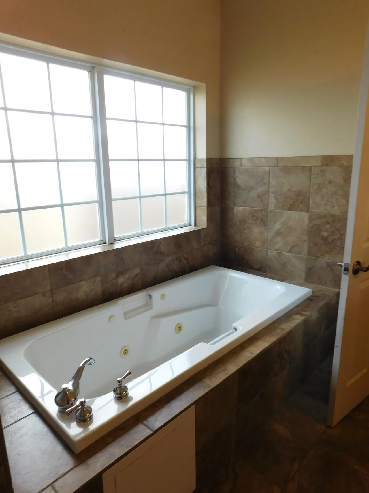 Photo 19 — 1107 W Ave J, Muleshoe, TX 79347