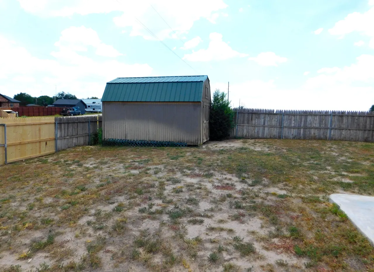 Photo 32 — 1107 W Ave J, Muleshoe, TX 79347