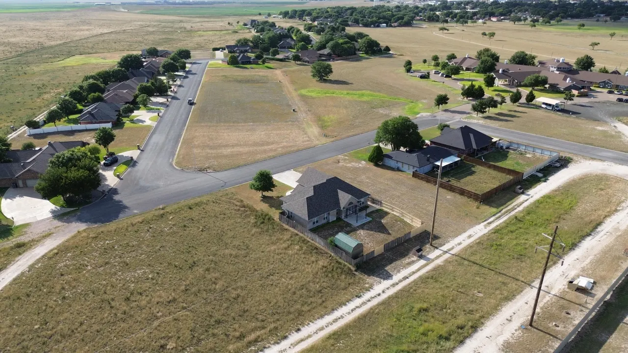 Photo 39 — 1107 W Ave J, Muleshoe, TX 79347