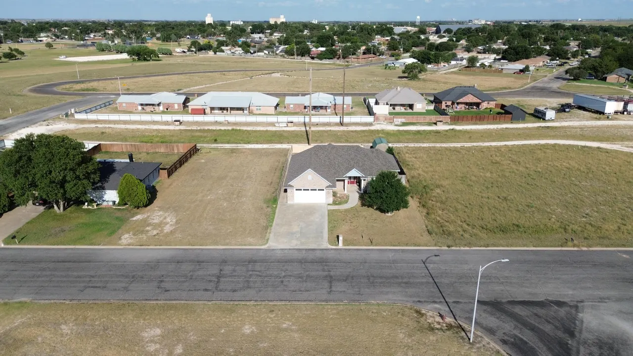 Photo 40 — 1107 W Ave J, Muleshoe, TX 79347