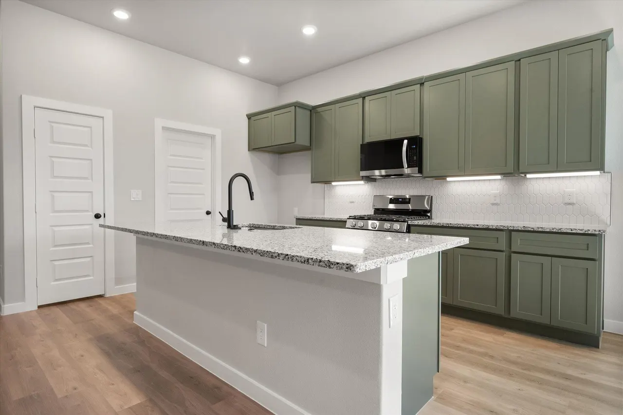 Photo 7 — 301 E 24th Street, Wolfforth, TX 79382