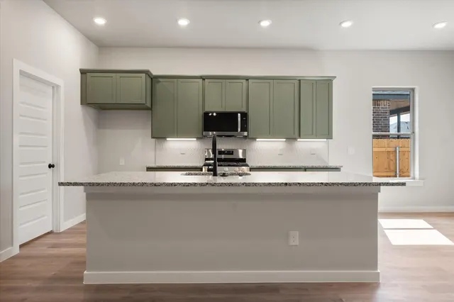 Photo 8 — 301 E 24th Street, Wolfforth, TX 79382