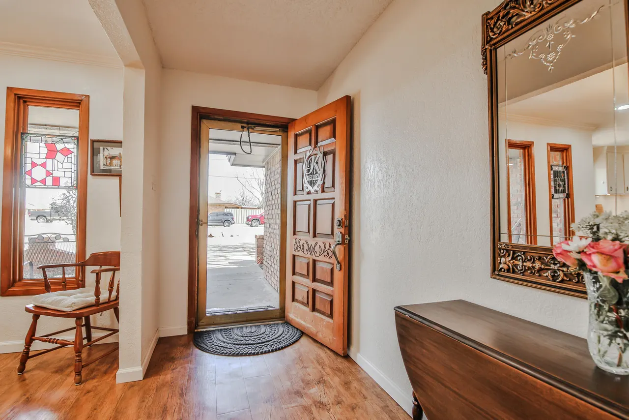 Photo 6 — 400 N Sherman Avenue, Levelland, TX 79336