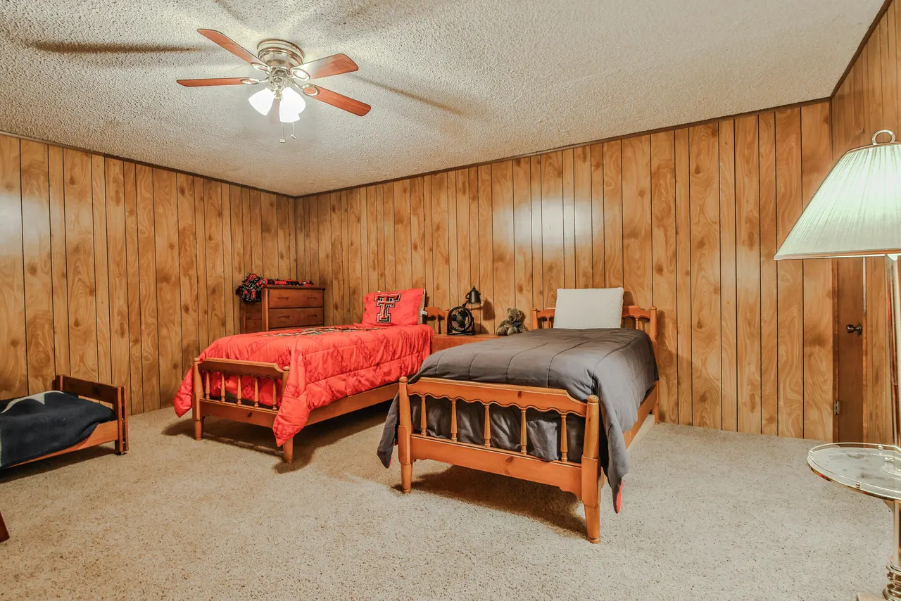 Photo 22 — 400 N Sherman Avenue, Levelland, TX 79336
