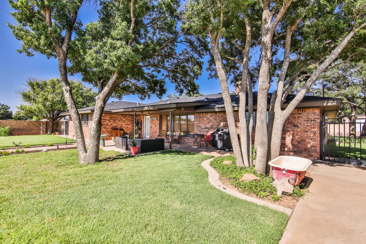 Photo 30 — 400 N Sherman Avenue, Levelland, TX 79336