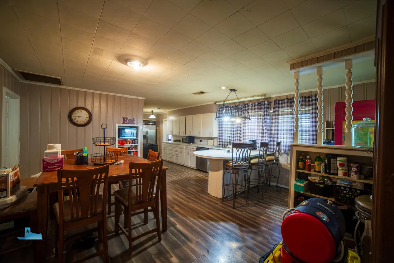 Photo 11 — 724 W Broadway Avenue, Tulia, TX 79088
