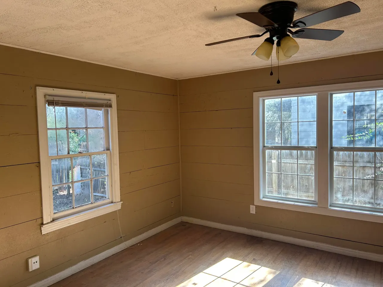 Photo 7 — 2010 31st Street, Lubbock, TX 79411