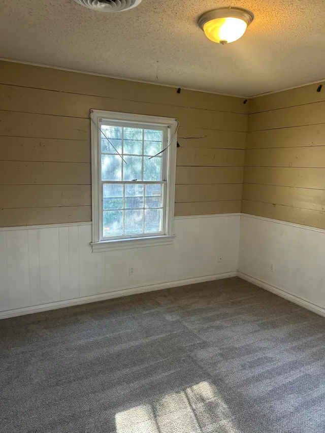 Photo 8 — 2010 31st Street, Lubbock, TX 79411