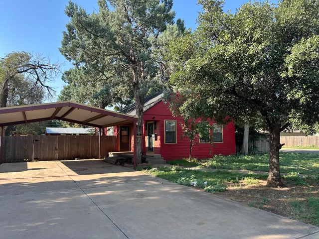 Front exterior — 2011 31st Street, Lubbock, TX 79411