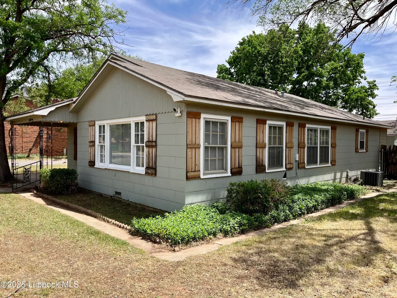 Photo 2 — 2401 33rd Street, Lubbock, TX 79411