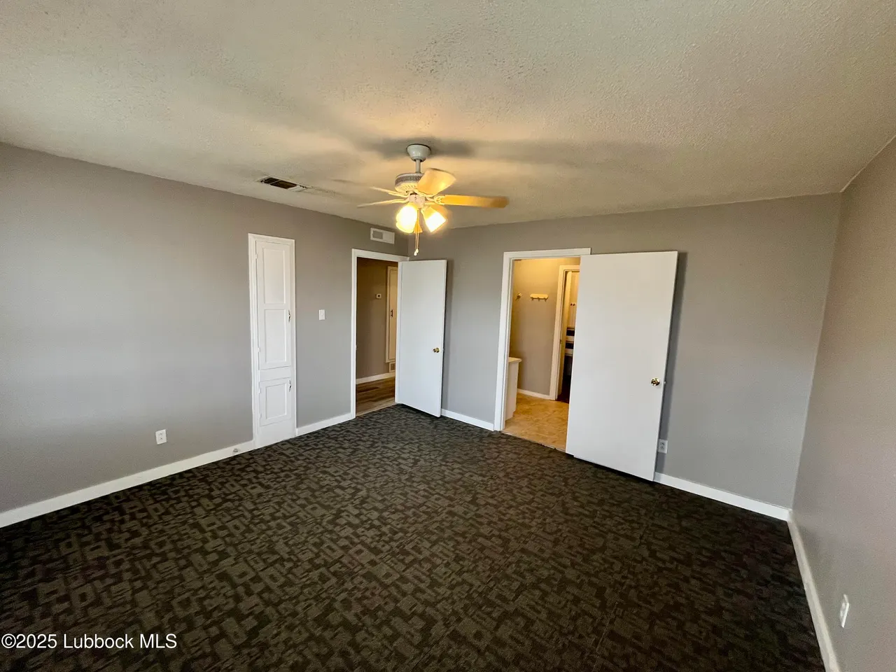 Photo 13 — 2401 33rd Street, Lubbock, TX 79411