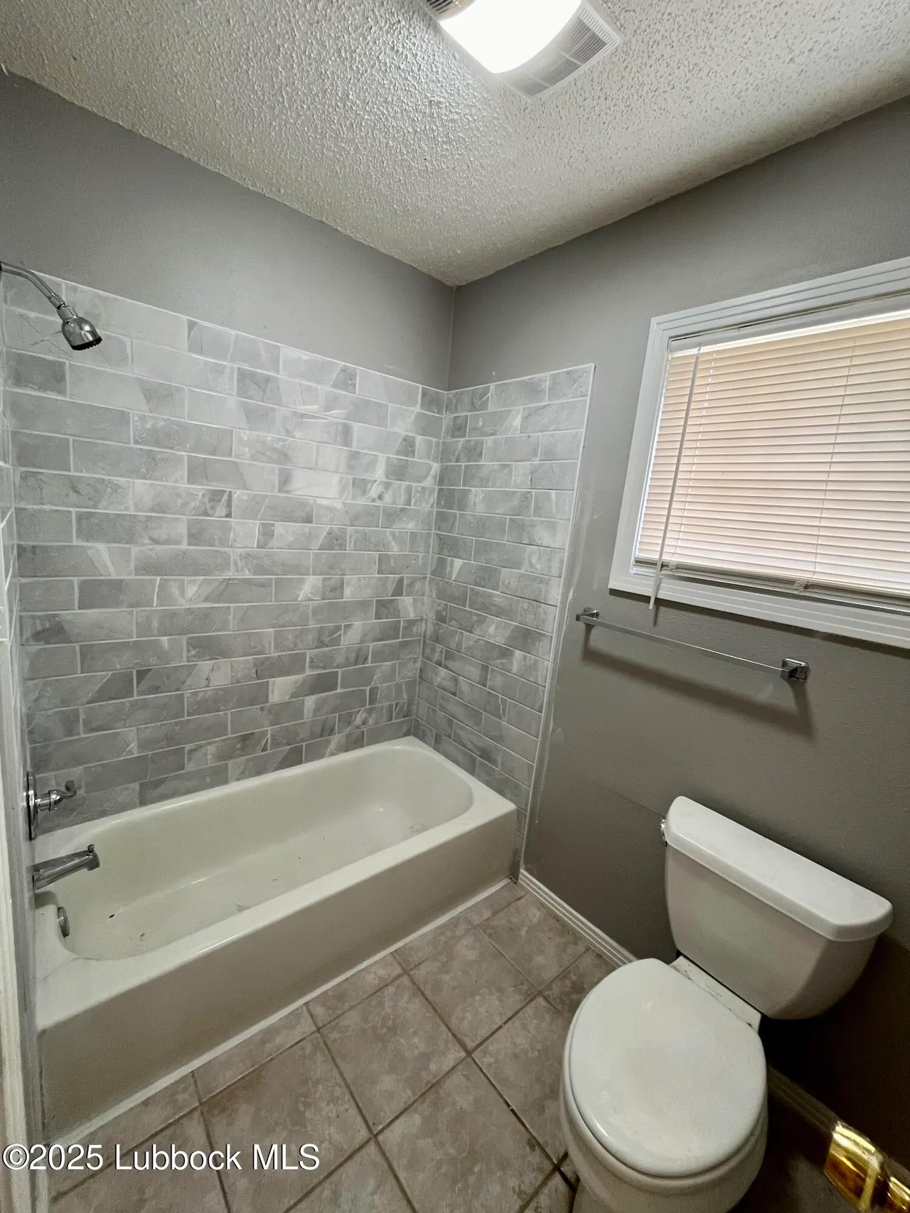 Photo 14 — 2401 33rd Street, Lubbock, TX 79411