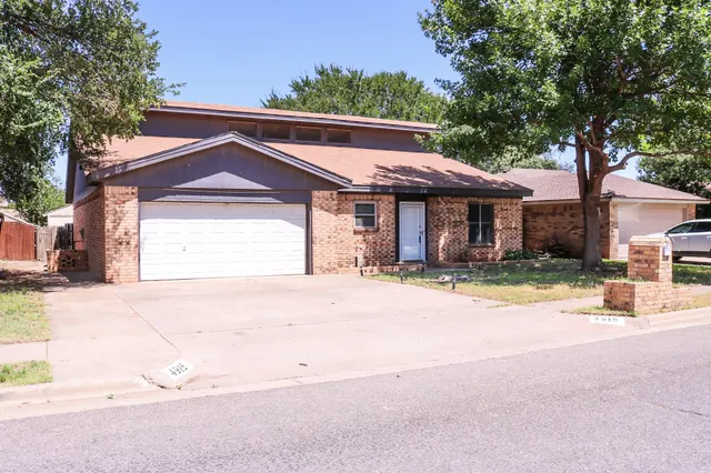 Photo 5 — 4916 64th Street, Lubbock, TX 79414