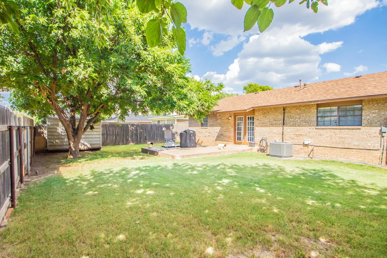 Photo 20 — 2701 Mesa Drive, Plainview, TX 79072
