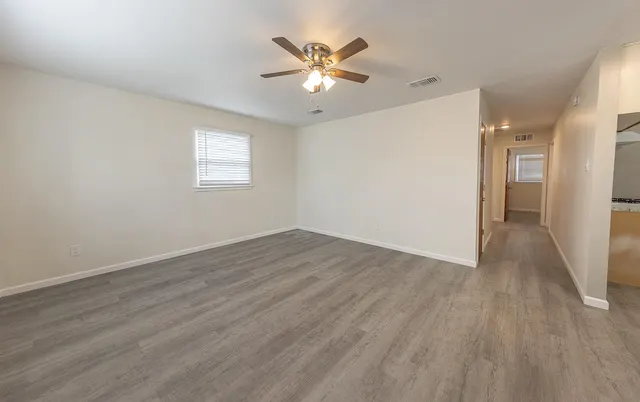 Photo 4 — 2804 E 30th Street, Lubbock, TX 79404