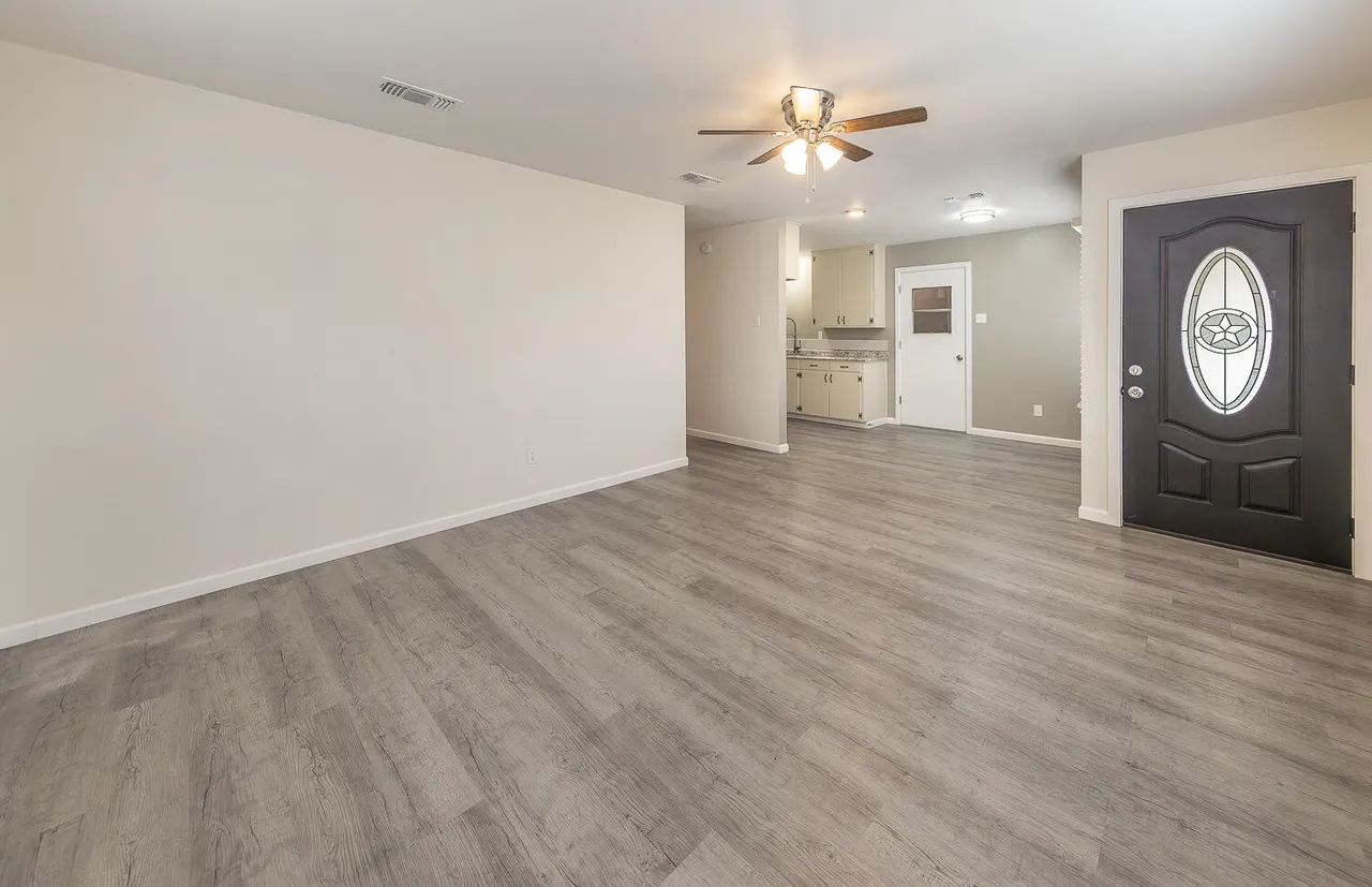 Photo 2 — 2804 E 30th Street, Lubbock, TX 79404