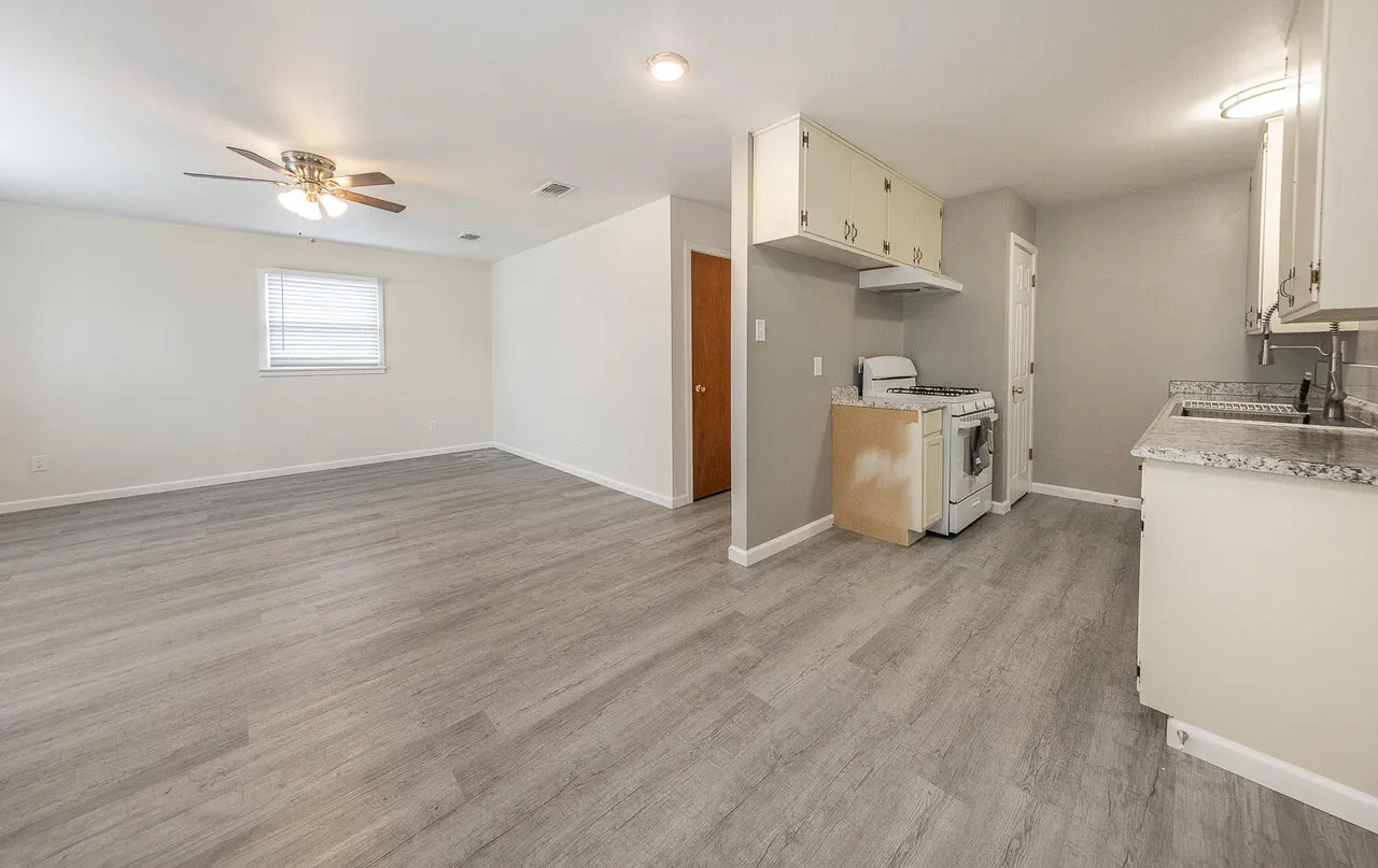 Photo 6 — 2804 E 30th Street, Lubbock, TX 79404