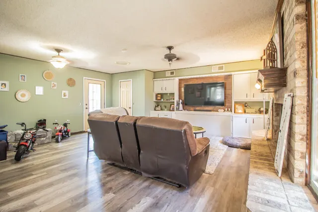 Photo 8 — 1206 S Pecos Drive, Brownfield, TX 79316