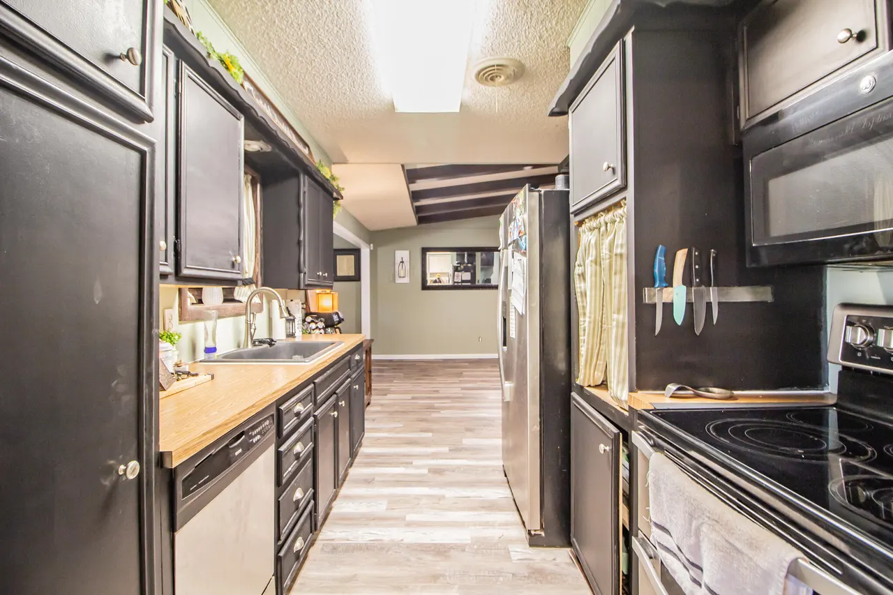 Photo 11 — 1206 S Pecos Drive, Brownfield, TX 79316