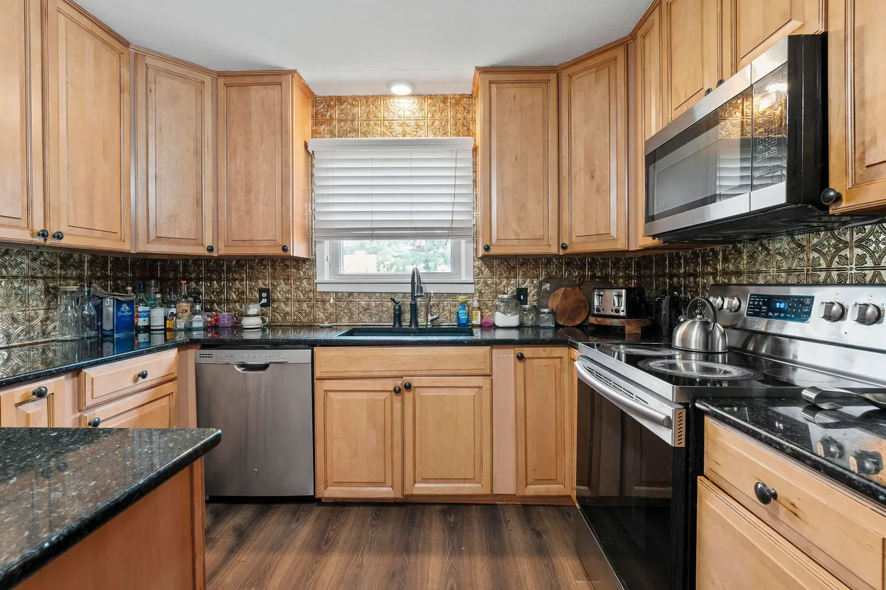 Photo 9 — 1901 55th Street, Lubbock, TX 79412