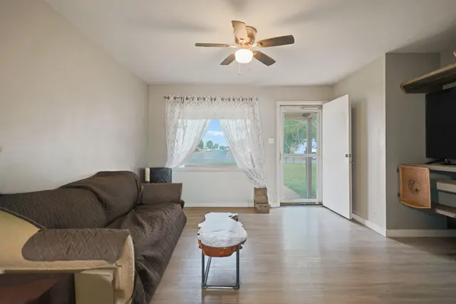 Photo 8 — 110 Eagle Avenue, Levelland, TX 79336