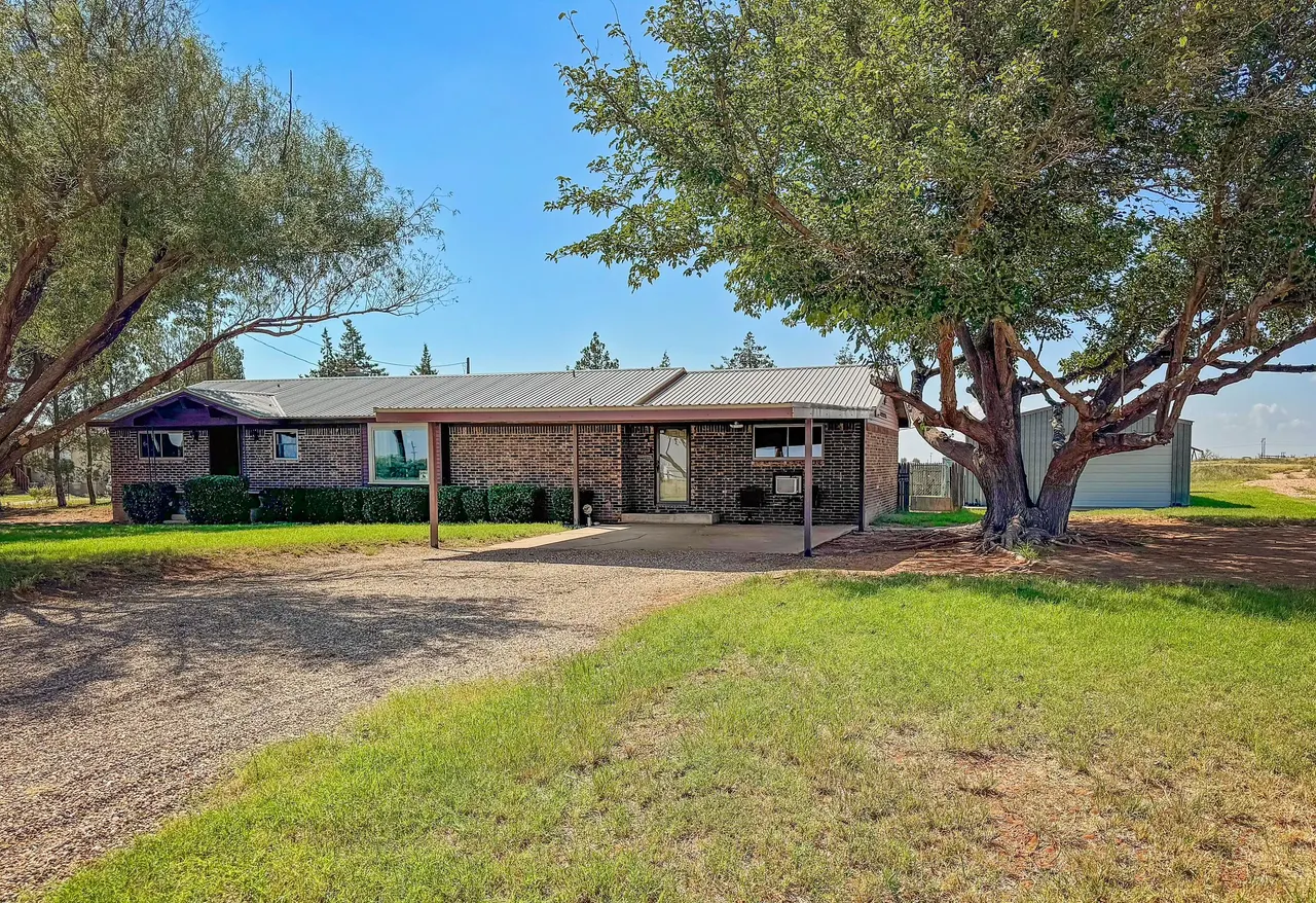 Photo 4 — 1752 Co Rd 370, Denver City, TX 79323