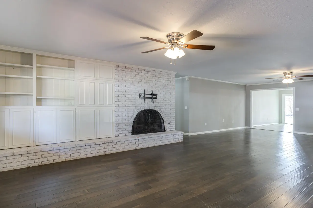 Photo 5 — 3803 27th Street, Lubbock, TX 79410