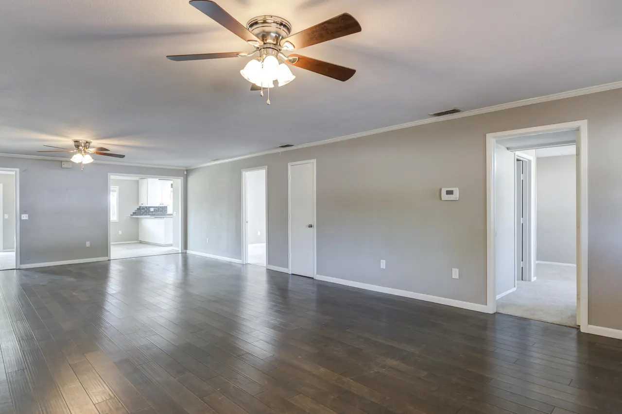Photo 7 — 3803 27th Street, Lubbock, TX 79410