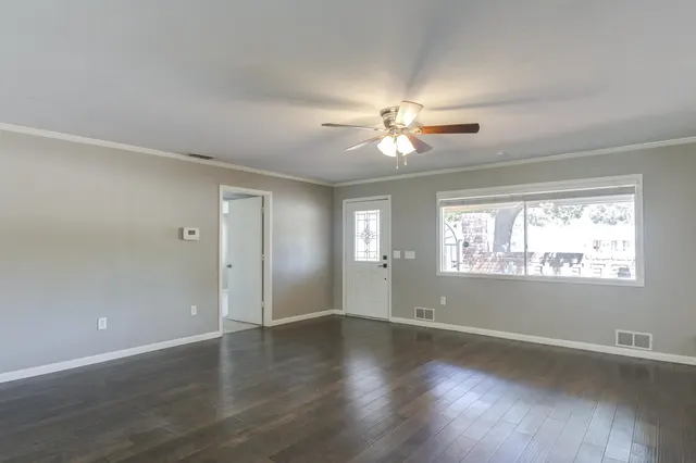 Photo 8 — 3803 27th Street, Lubbock, TX 79410