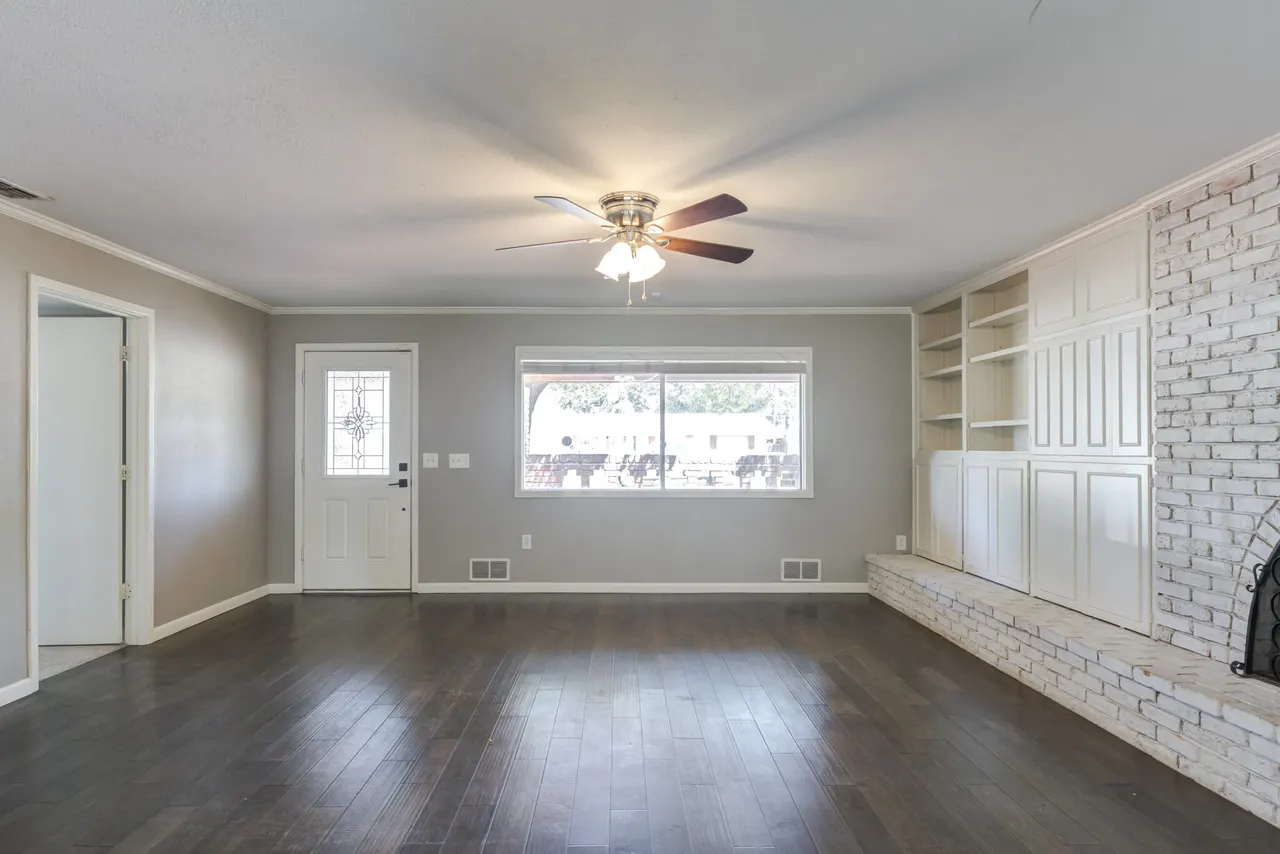 Photo 9 — 3803 27th Street, Lubbock, TX 79410