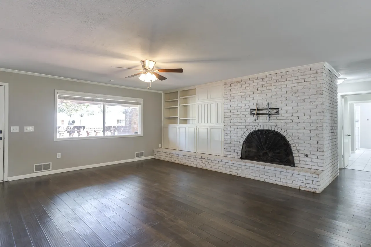 Photo 10 — 3803 27th Street, Lubbock, TX 79410