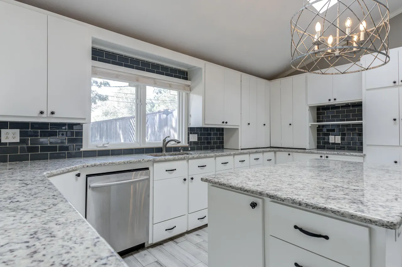Photo 19 — 3803 27th Street, Lubbock, TX 79410