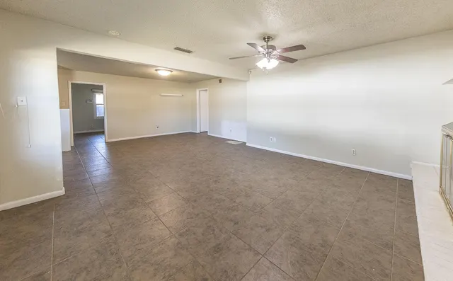 Photo 5 — 5017 46th Street, Lubbock, TX 79414