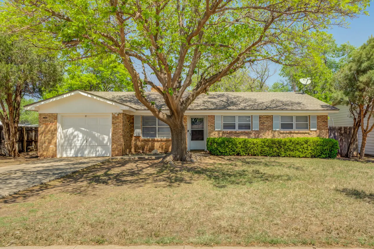 Photo 2 — 2620 48th Street, Lubbock, TX 79413