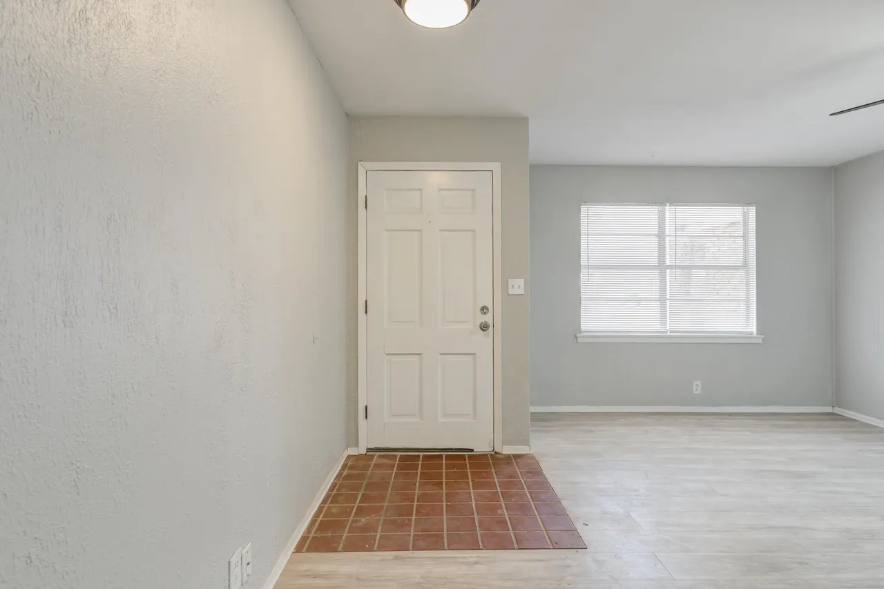 Photo 4 — 2620 48th Street, Lubbock, TX 79413