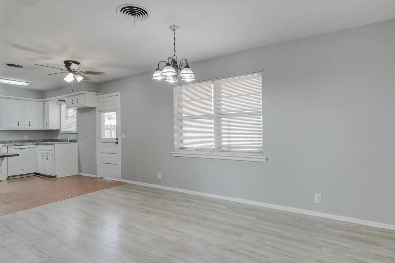 Photo 6 — 2620 48th Street, Lubbock, TX 79413