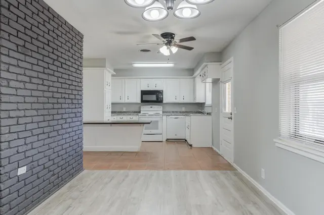 Photo 7 — 2620 48th Street, Lubbock, TX 79413