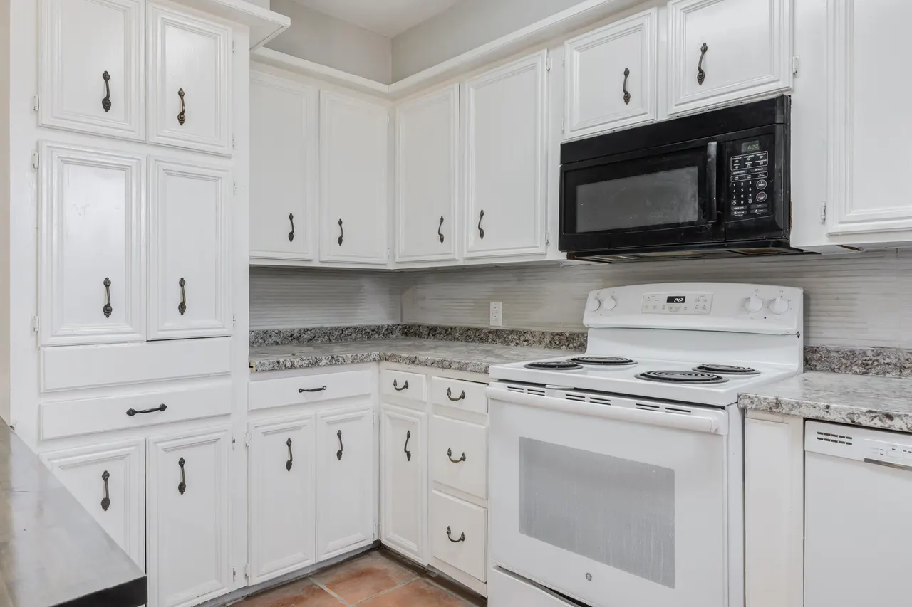 Photo 11 — 2620 48th Street, Lubbock, TX 79413