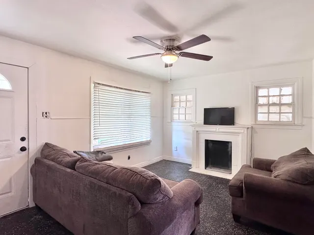 Photo 4 — 2912 Amherst Street, Lubbock, TX 79415
