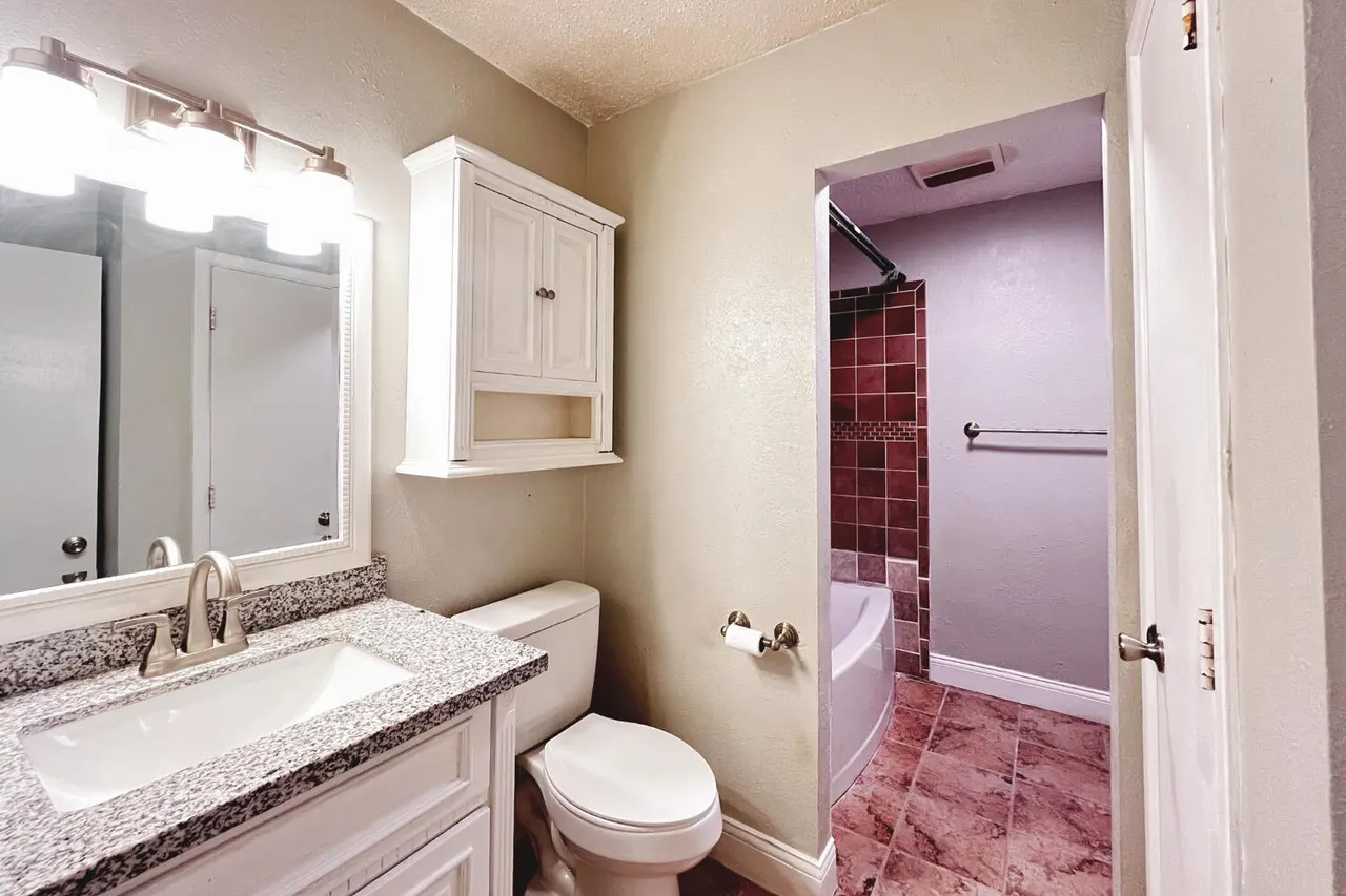 Photo 17 — 5406 49th Street, Lubbock, TX 79414