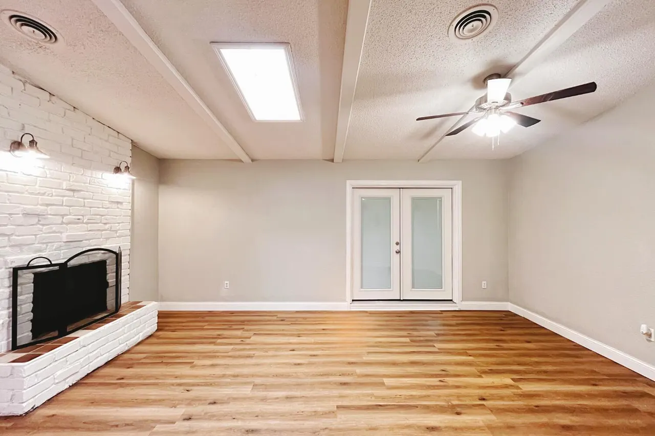 Photo 5 — 5406 49th Street, Lubbock, TX 79414