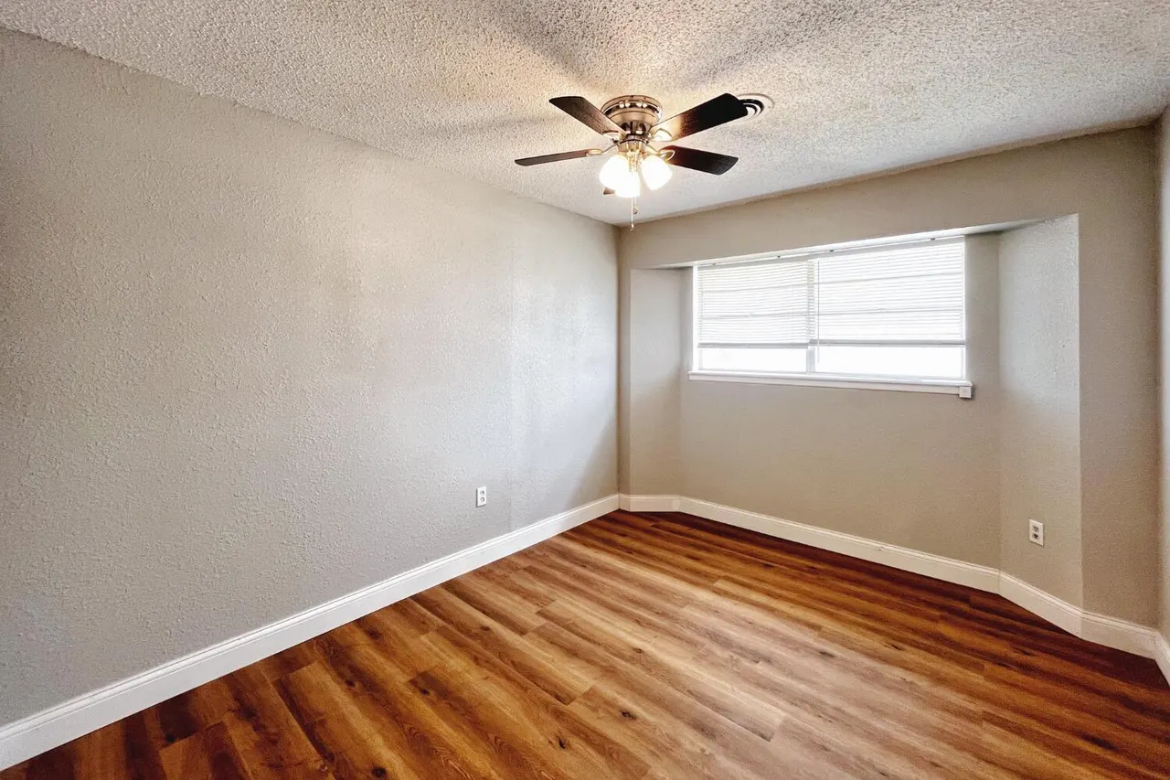 Photo 15 — 5406 49th Street, Lubbock, TX 79414