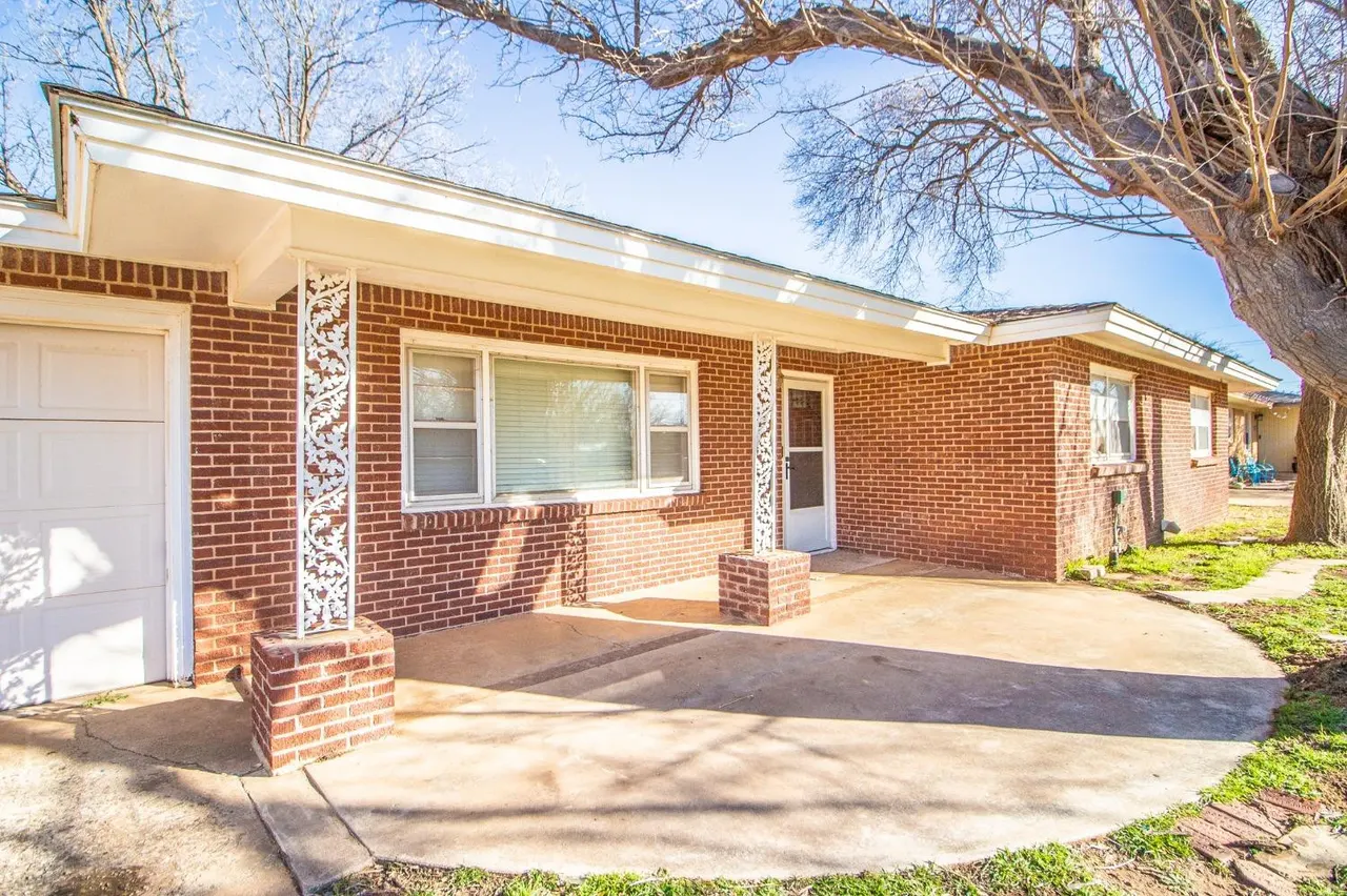 Photo 3 — 820 S 20th Street, Slaton, TX 79364