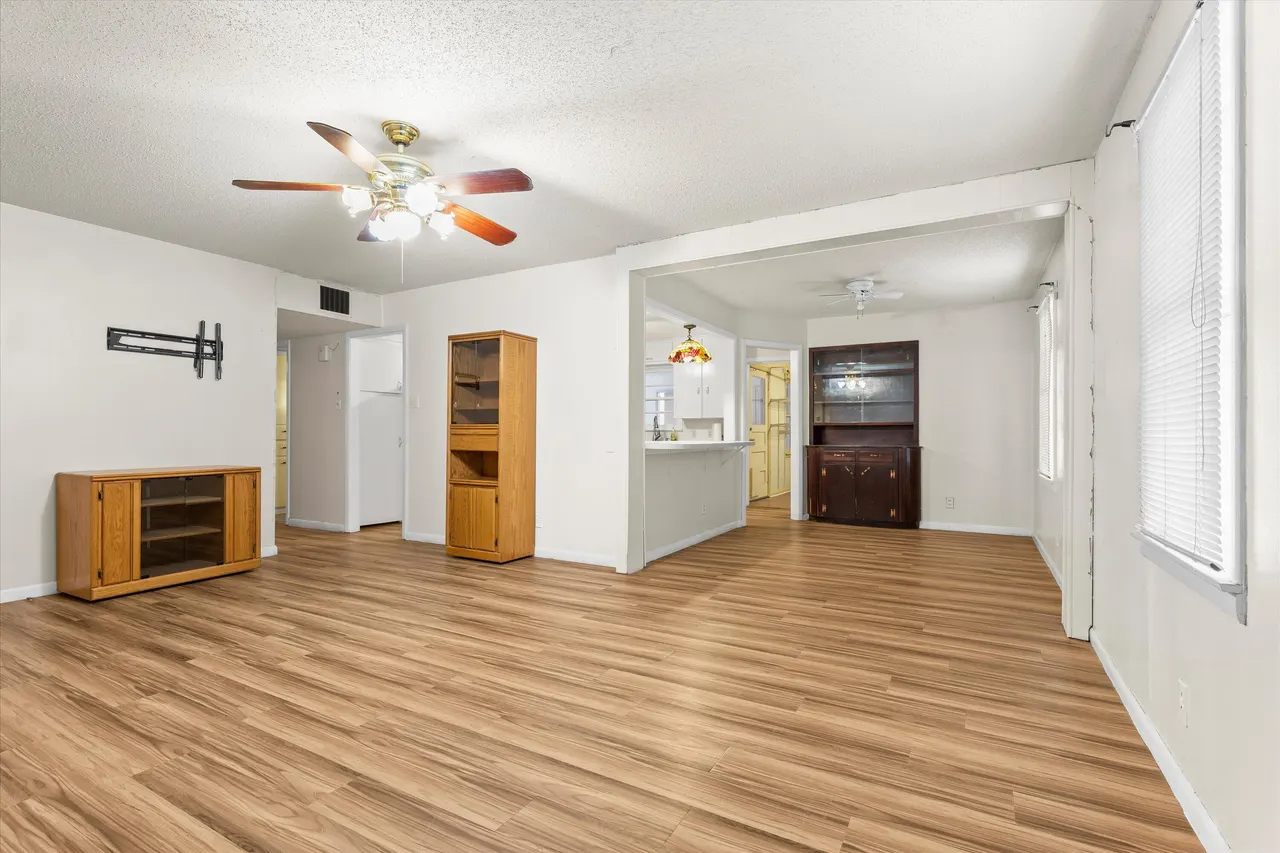Photo 4 — 835 US Highway 385, Levelland, TX 79336